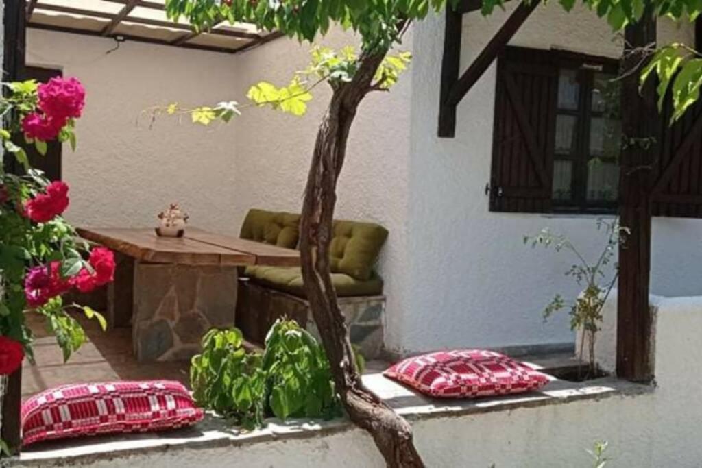 Αρχοντικο Στουσ Προποδεσ Του Ορουσ Διρφυσ Villa Loutsa  Luaran gambar